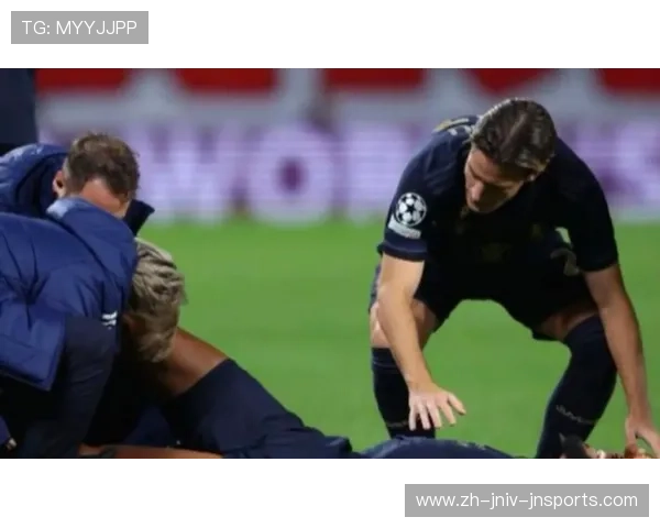 足球隐私泄露事件在比赛期间对球员状态与信任关系的破坏